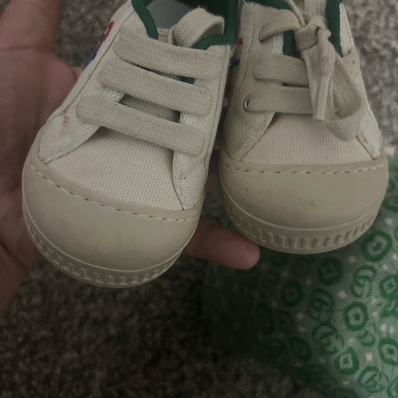 Gucci hat & shoes . Gucci hat is a small & shoes is 5C - Picture 6 of 8